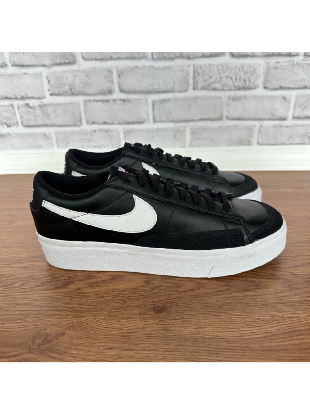 ⭐Rare Nike Blazer Low Platform Sz 12 Women Shoes Black White Sneakers DJ0292-001 - Picture 2 of 11